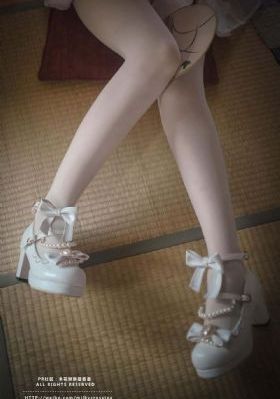 女女同性百合av大片在线播放_HD超清在线观看